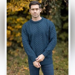 Vintage Victoria Dry Goods 100% Cotton Men’s Sweater Size Large Dark Blue